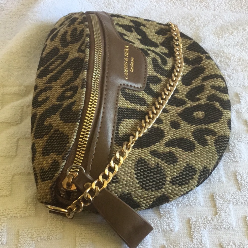 Cahres & Heka Leopard Print Chain Belt Bag - Brown & Tan
